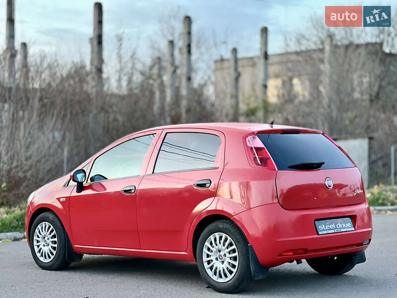 Хетчбек Fiat Grande Punto 2009 в Миколаєві