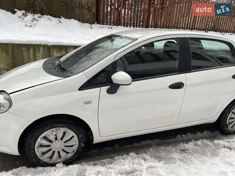 Хетчбек Fiat Grande Punto 2013 в Івано-Франківську