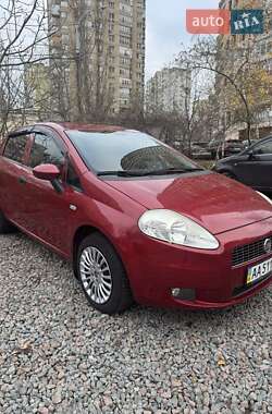 Хэтчбек Fiat Grande Punto 2010 в Киеве
