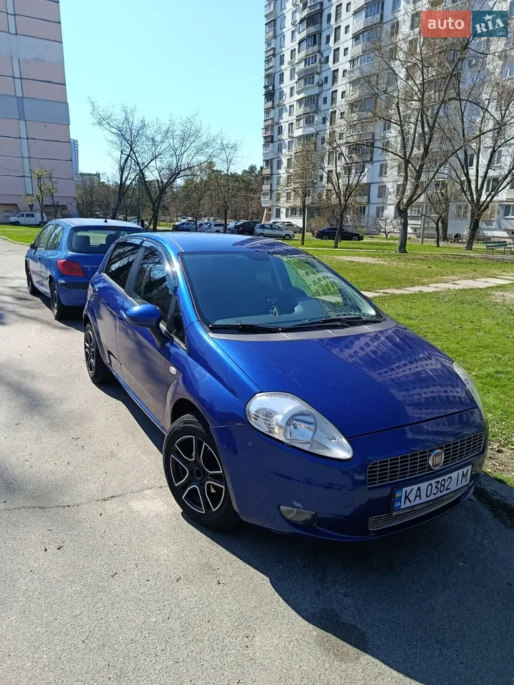 2010 Fiat Punto - мініатюра 8