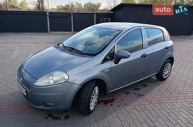 Хэтчбек Fiat Grande Punto 2010 в Березане