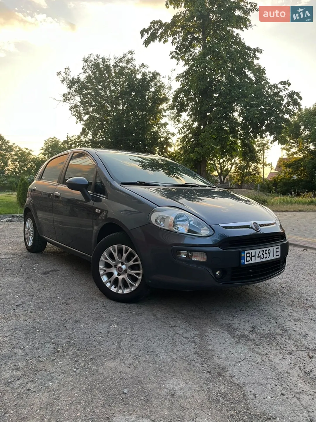 2011 Fiat Punto - мініатюра 2