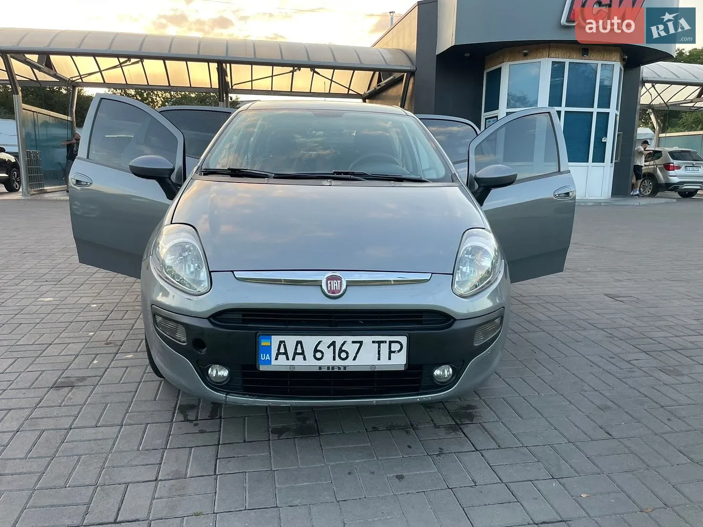 Fiat Grande Punto 2012 VIN ZFA19900000915237 фото оголошення 2 з 20