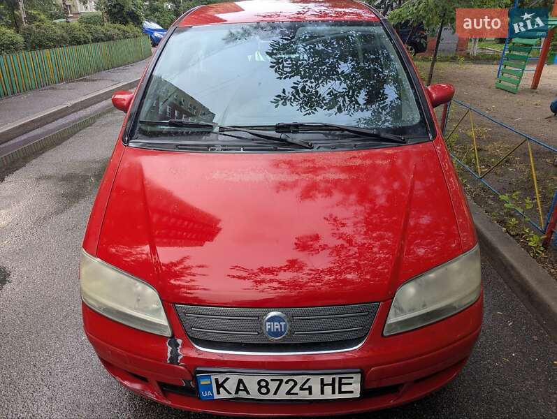 Минивэн Fiat Idea 2006 в 