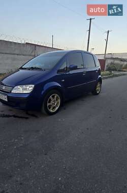 Минивэн Fiat Idea 2007 в 