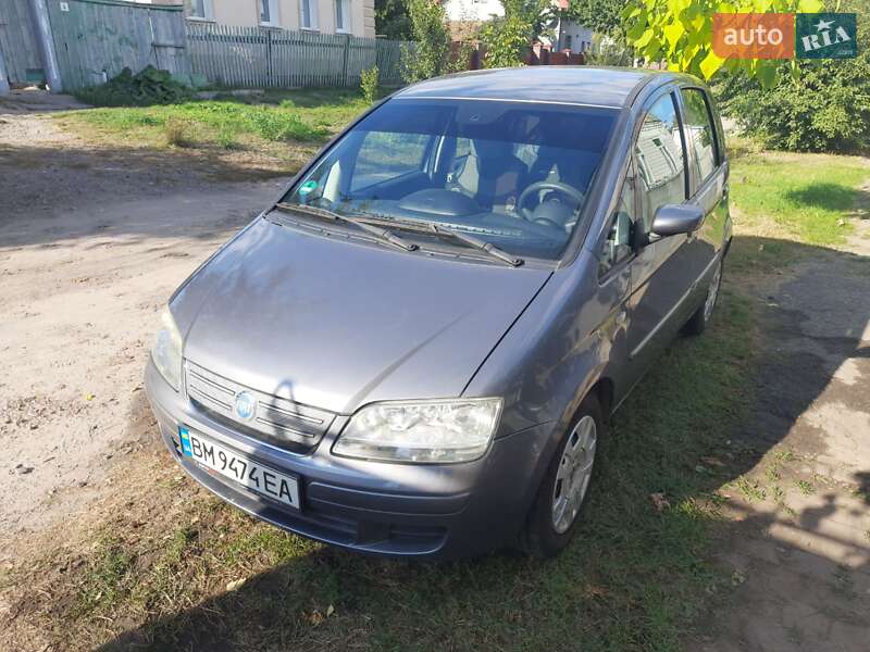 Минивэн Fiat Idea 2006 в 