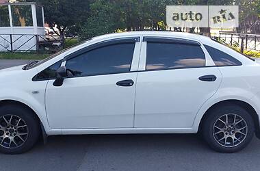 Седан Fiat Linea 2012 в Буче