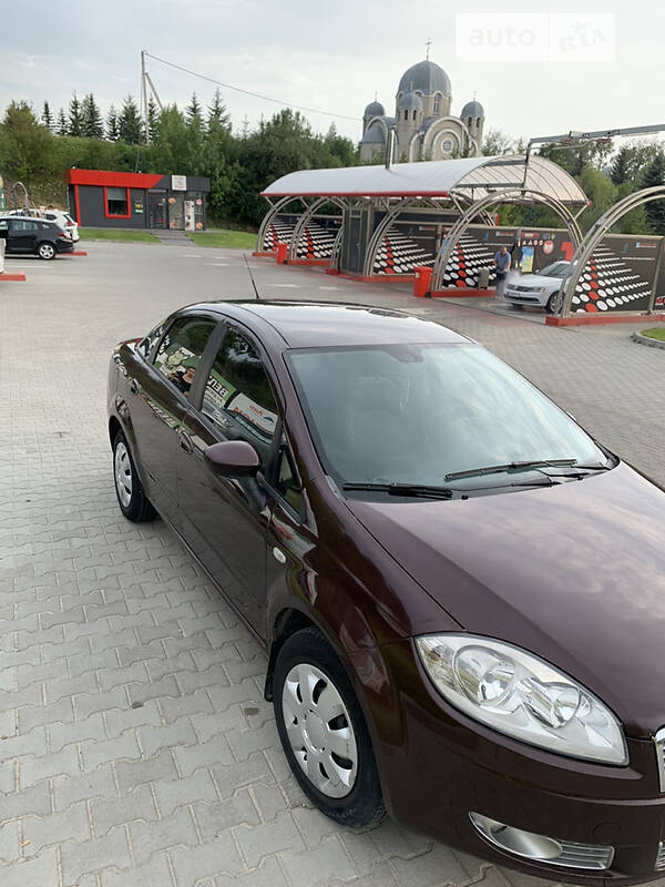 Седан Fiat Linea 2012 в Тернополе