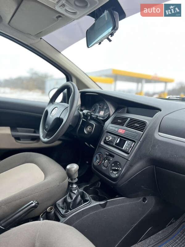 Седан Fiat Linea 2009 в Горохове