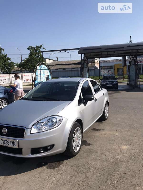2010 Fiat Linea, VIN ZFA32300003124694:plate — zdjęcie 1 (autoria)