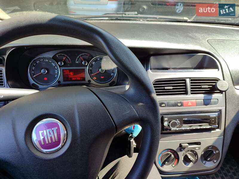 Седан Fiat Linea 2008 в Киеве