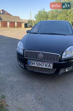 Седан Fiat Linea 2010 в 
