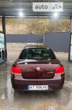 Седан Fiat Linea 2012 в 