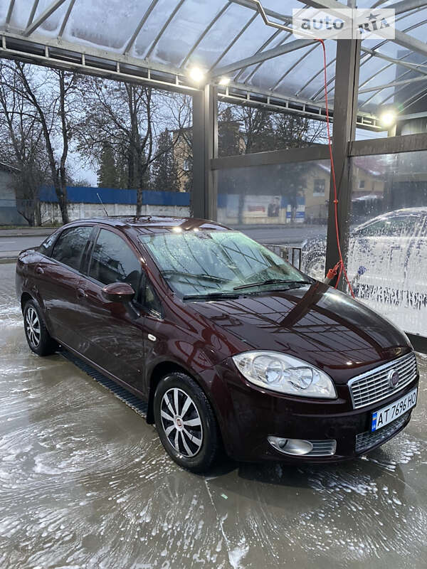 Седан Fiat Linea 2012 в Ивано-Франковске