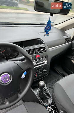 Седан Fiat Linea 2008 в 