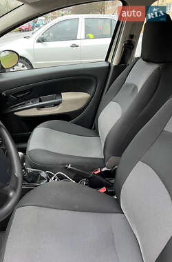 Седан Fiat Linea 2008 в 