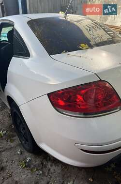 Седан Fiat Linea 2013 в 