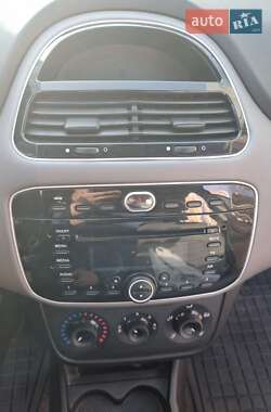 Седан Fiat Linea 2015 в 
