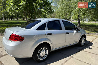 Седан Fiat Linea 2012 в 