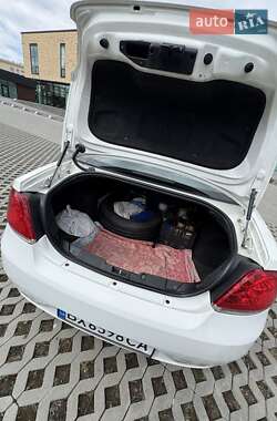 Седан Fiat Linea 2011 в 