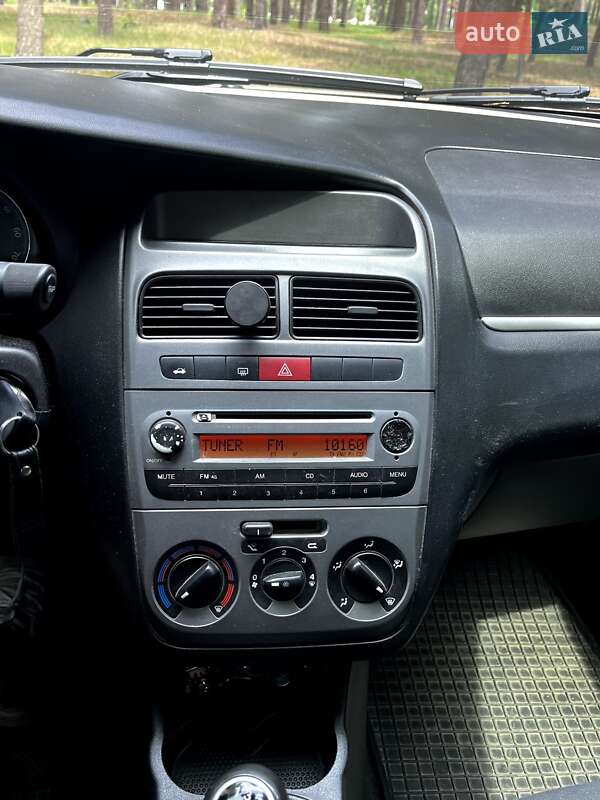 Седан Fiat Linea 2009 в Ахтырке