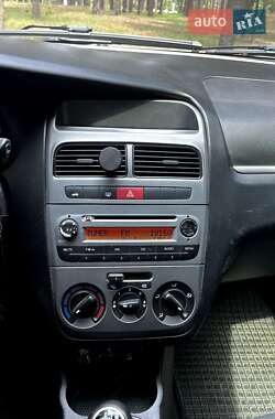 Седан Fiat Linea 2009 в 