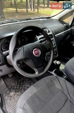 Седан Fiat Linea 2009 в 