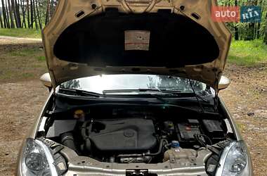 Седан Fiat Linea 2009 в 