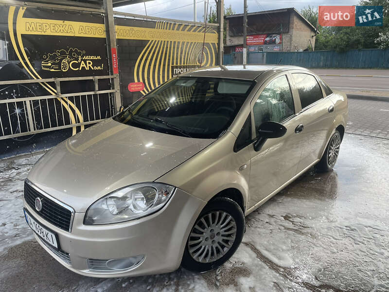 Седан Fiat Linea 2012 в 