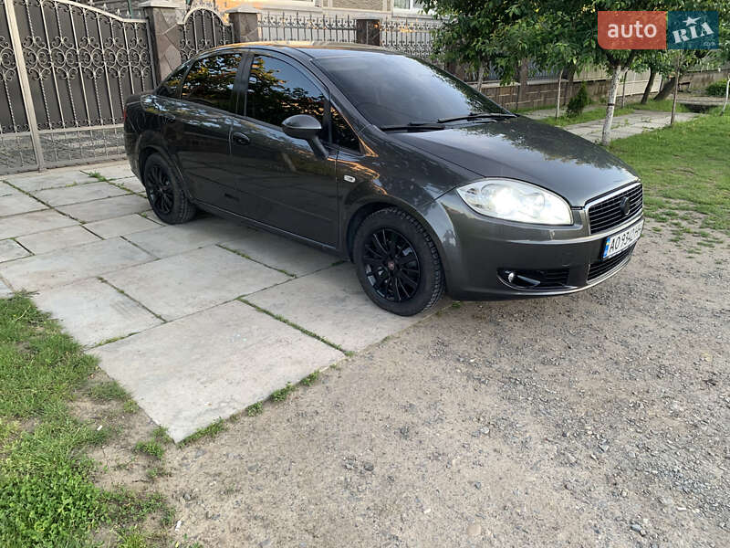 Седан Fiat Linea 2008 в Мукачевому
