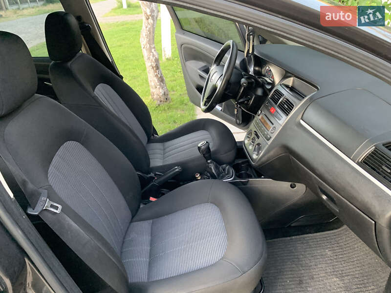 Седан Fiat Linea 2008 в Мукачевому