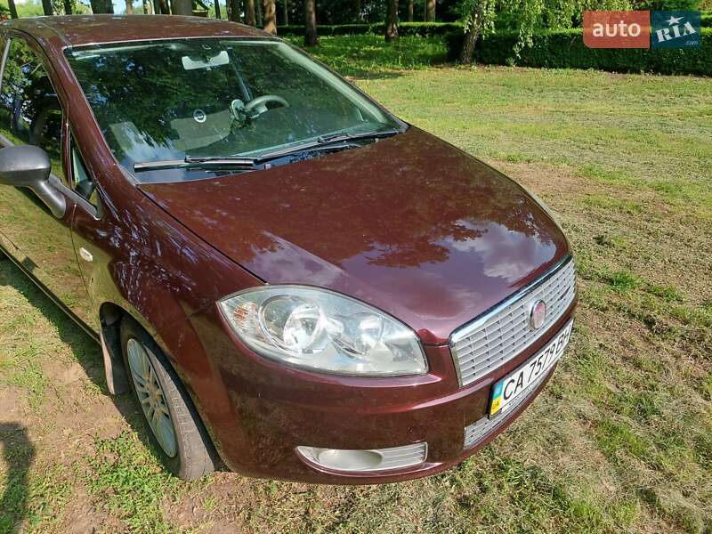 Седан Fiat Linea 2012 в Новомиргороді