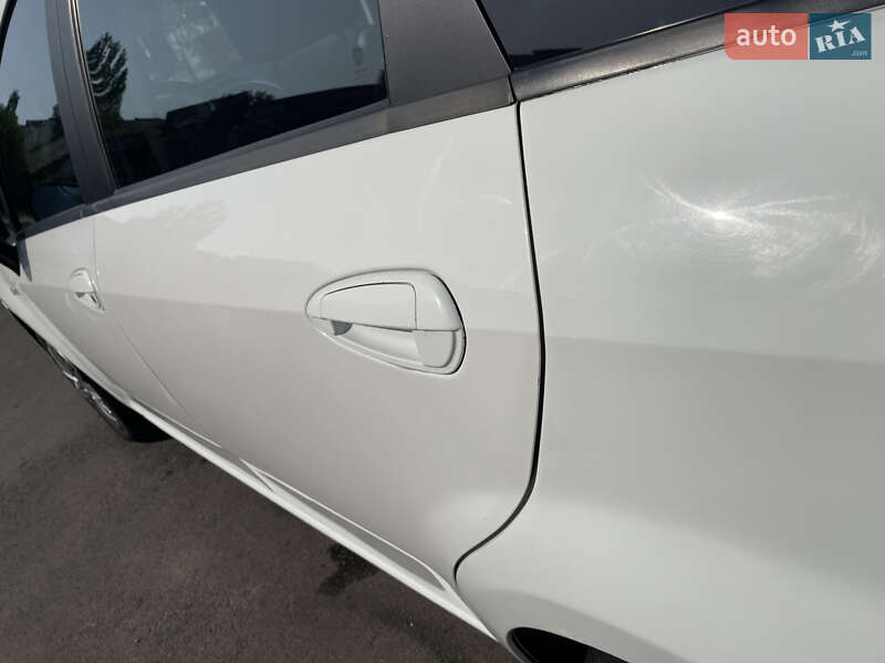 Седан Fiat Linea 2013 в Киеве
