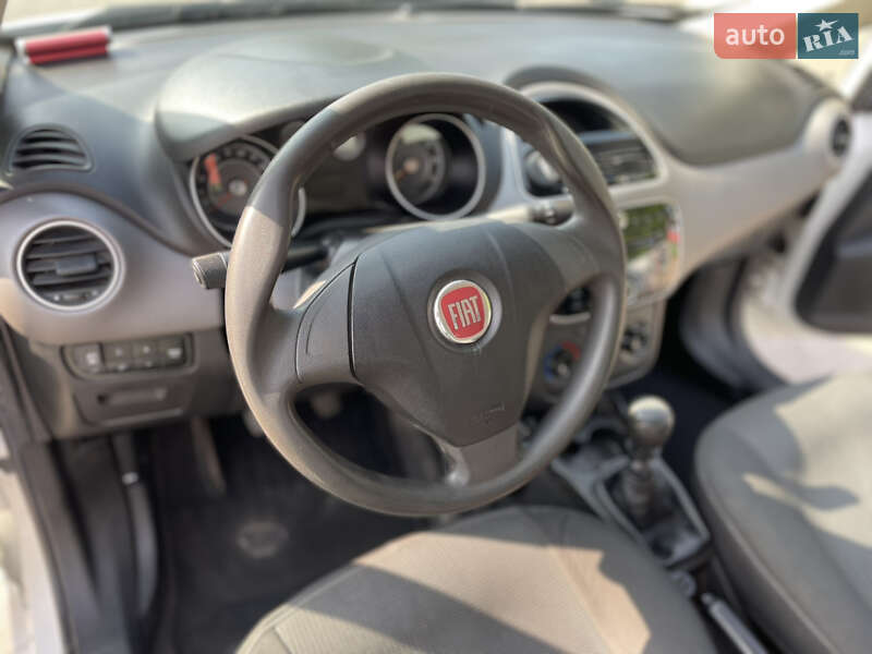Седан Fiat Linea 2013 в Киеве