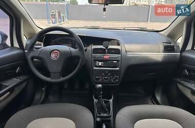 Седан Fiat Linea 2012 в 