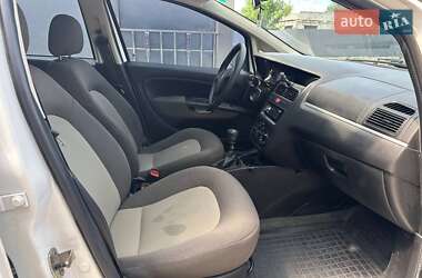 Седан Fiat Linea 2012 в 