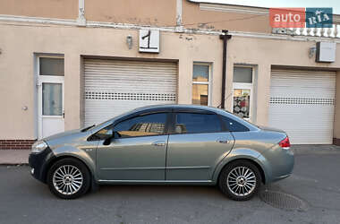 Седан Fiat Linea 2008 в 