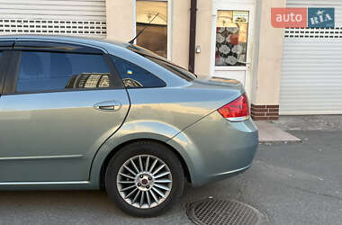 Седан Fiat Linea 2008 в 