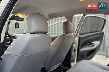 Седан Fiat Linea 2013 в 