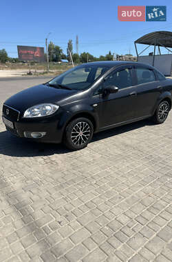 Седан Fiat Linea 2009 в 