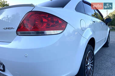 Седан Fiat Linea 2012 в 