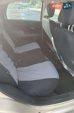 Седан Fiat Linea 2012 в 
