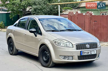 Седан Fiat Linea 2012 в 