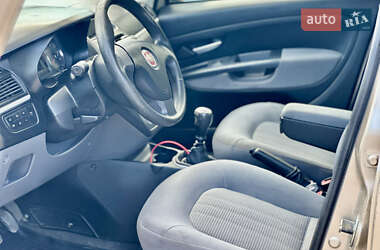 Седан Fiat Linea 2012 в 