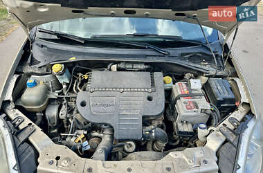 Седан Fiat Linea 2012 в 