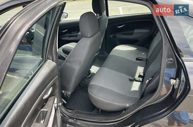 Седан Fiat Linea 2012 в 