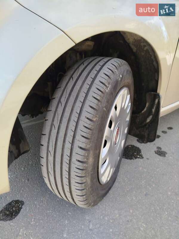 Седан Fiat Linea 2012 в Кременчуге фото 3 Седан Fiat Linea 2012 в Кременчуге