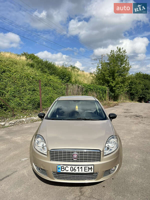 Седан Fiat Linea 2012 в Львове