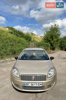 Седан Fiat Linea 2012 в 
