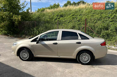 Седан Fiat Linea 2012 в 